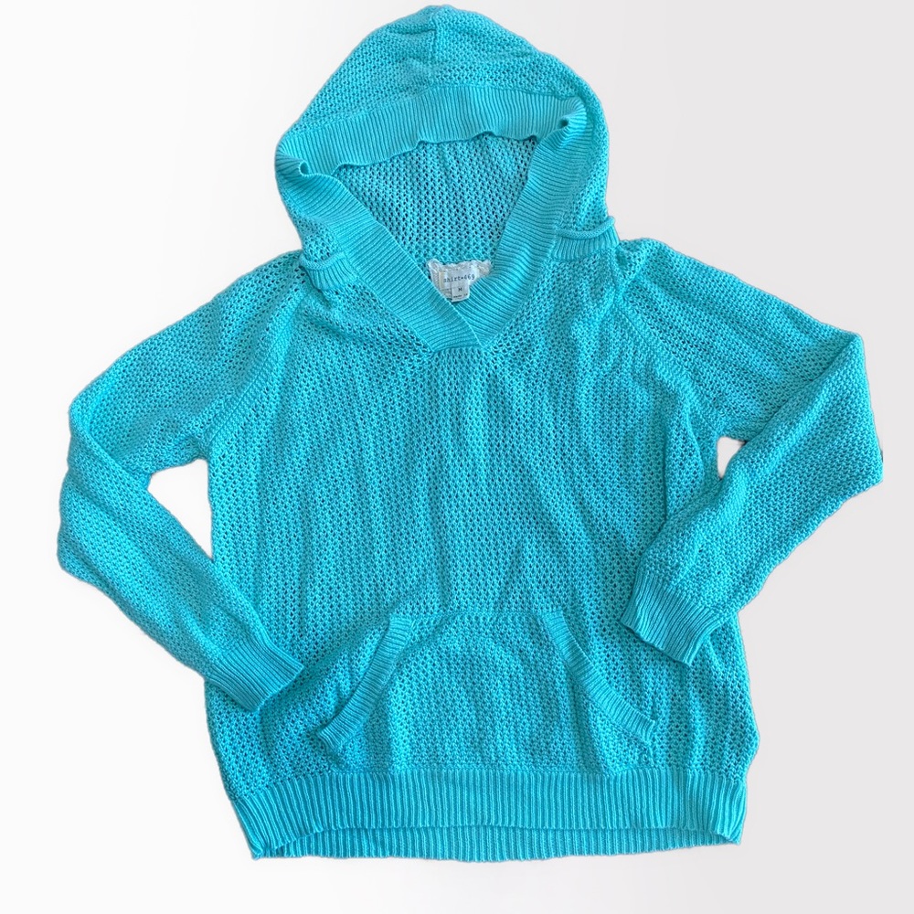 Hooded sweater size medium